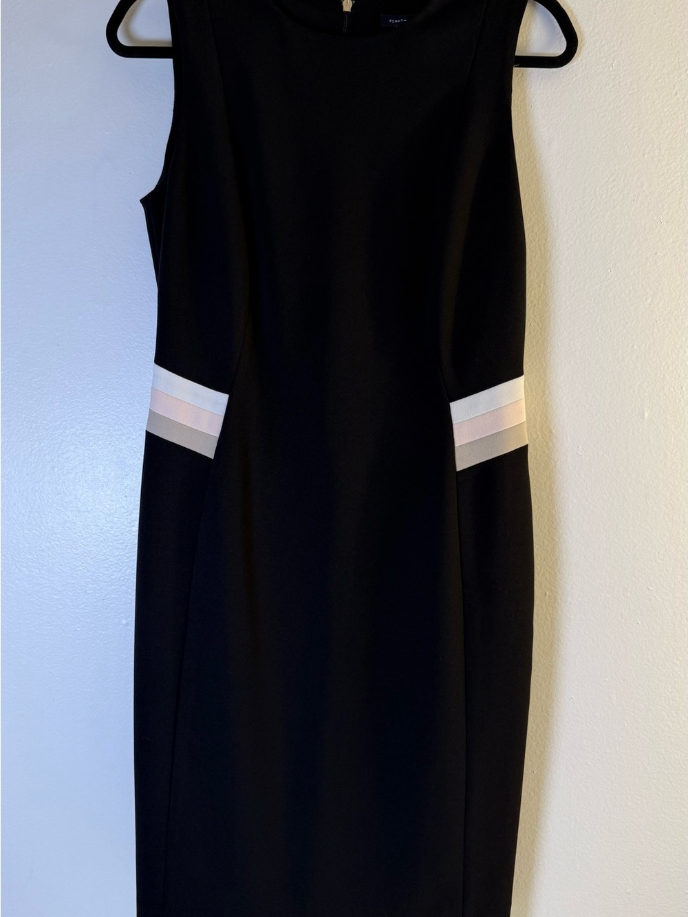Tommy Hilfiger Black Sleeveless Midi Sheath Dress with Neutral Waist Stripes
